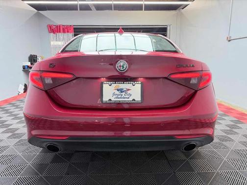 2020 Alfa Romeo Giulia Base