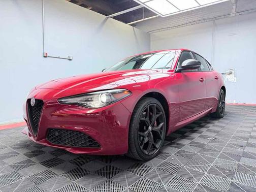 2020 Alfa Romeo Giulia Base