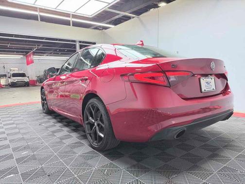 2020 Alfa Romeo Giulia Base