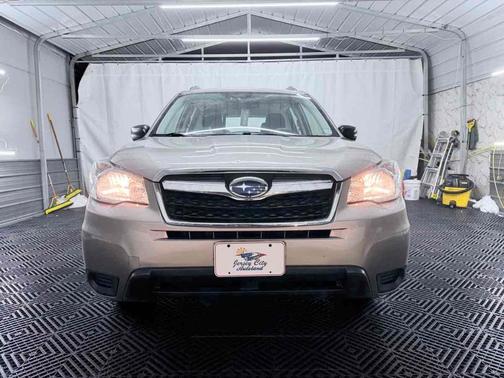 2016 Subaru Forester 2.5i