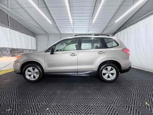 2016 Subaru Forester 2.5i