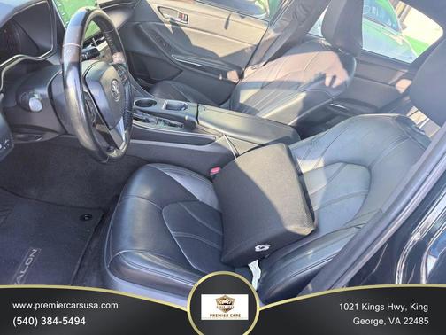 2020 Toyota Avalon Hybrid XLE