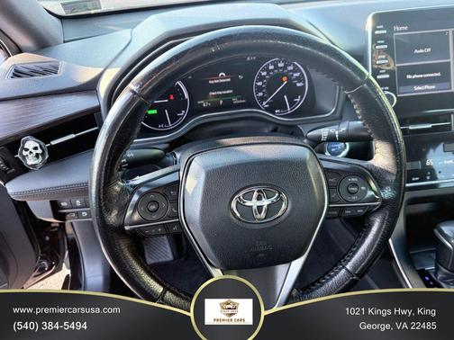 2020 Toyota Avalon Hybrid XLE