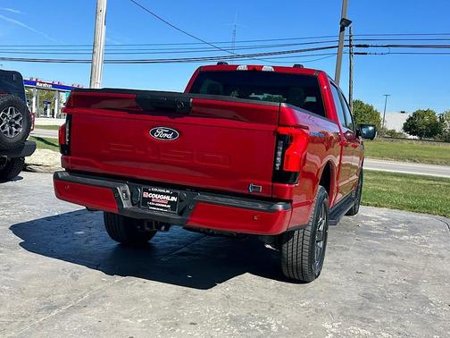 2025 Ford F-150 Lightning Flash