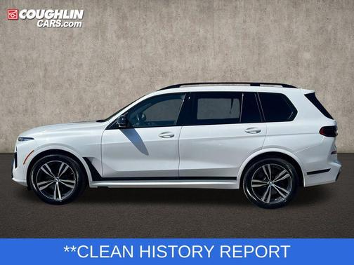 Mineral White Metallic 2024 BMW X7 M60i