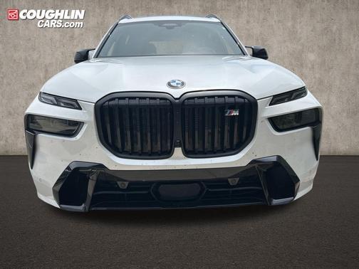 Mineral White Metallic 2024 BMW X7 M60i