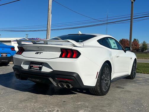 2026 Ford Mustang GT Premium