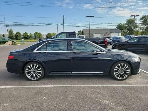 2017 Lincoln Continental Reserve