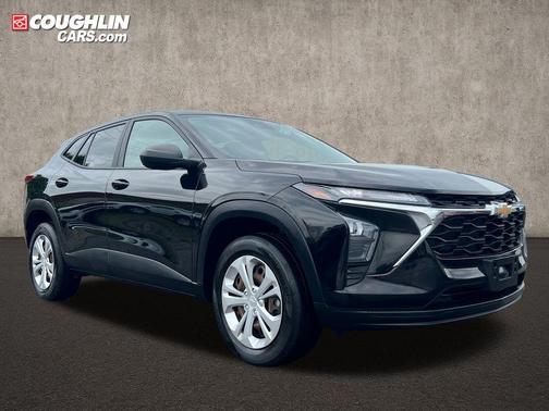 Mosaic Black Metallic 2024 Chevrolet Trax LS
