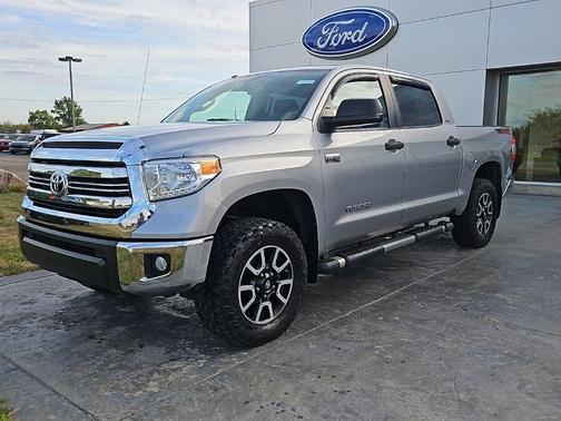 2017 Toyota Tundra SR5