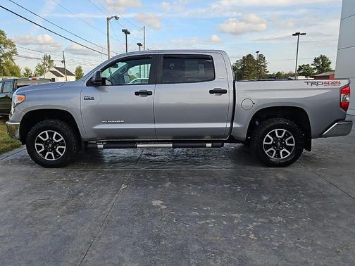 2017 Toyota Tundra SR5