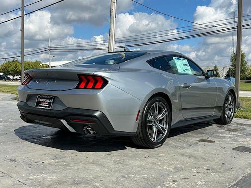 2025 Ford Mustang EcoBoost