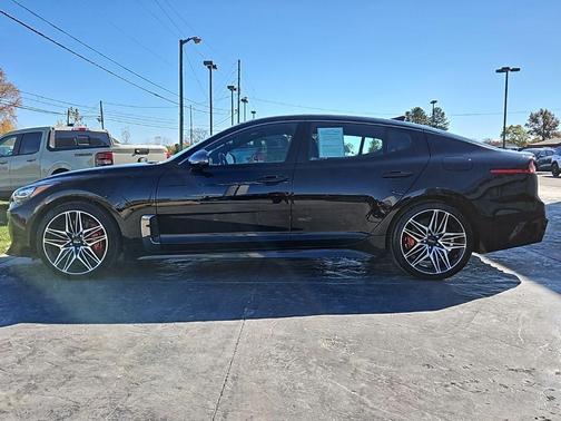 2023 Kia Stinger GT2