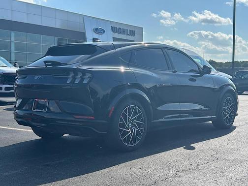 2022 Ford Mustang Mach-E GT