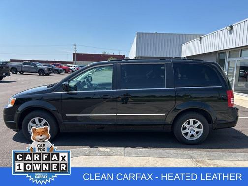 2010 Chrysler Town & Country Touring Plus