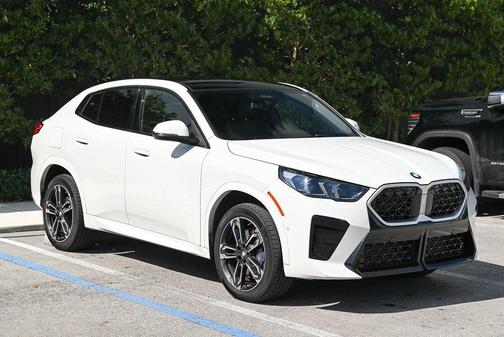 2025 BMW X2 xDrive28i