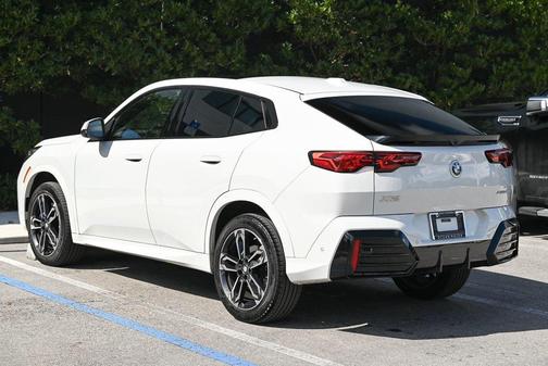 2025 BMW X2 xDrive28i