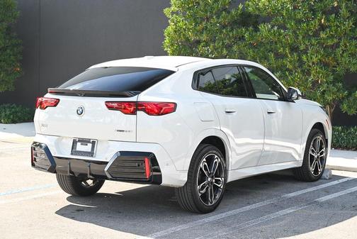 2025 BMW X2 xDrive28i