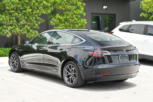 Solid Black 2020 Tesla Model 3 Standard Range Plus