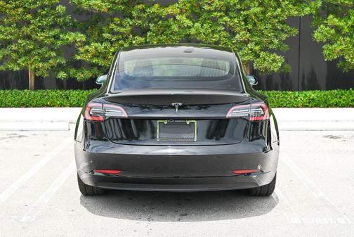 Solid Black 2020 Tesla Model 3 Standard Range Plus