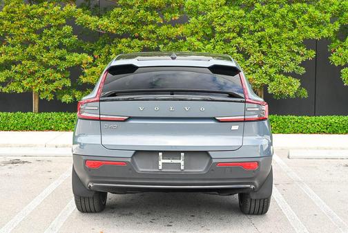 Thunder Gray Metallic 2023 Volvo C40 Recharge Pure Electric Twin Ultimate
