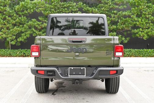 2022 Jeep Gladiator Willys 4x4