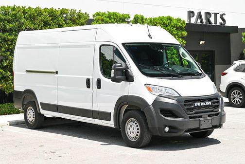 Bright White Clearcoat 2025 RAM ProMaster 2500 Tradesman