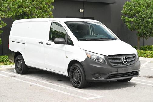 2017 Mercedes-Benz Metris Base