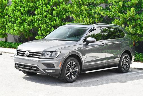 Platinum Gray Metallic 2019 Volkswagen Tiguan 2.0T SEL