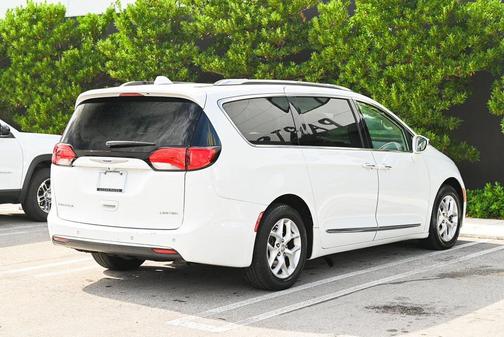 2020 Chrysler Pacifica Limited