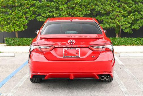Supersonic Red 2022 Toyota Camry SE
