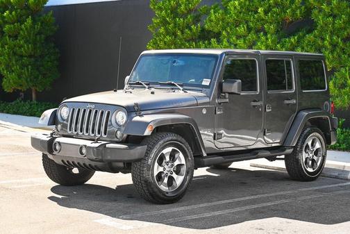2017 Jeep Wrangler Unlimited Sahara