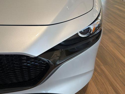 Platinum Quartz Metallic 2026 Mazda Mazda3 FWD w/Preferred Package