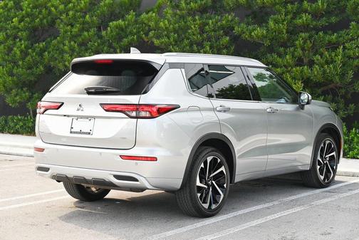 2024 Mitsubishi Outlander SEL 2.5 2WD