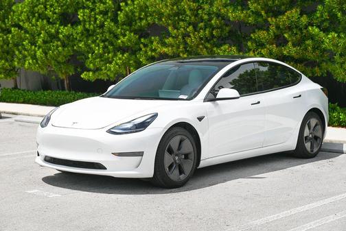 Pearl White Multi-Coat 2021 Tesla Model 3 Standard Range Plus