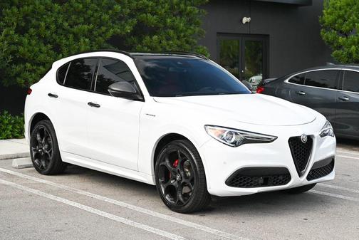 2022 Alfa Romeo Stelvio Ti