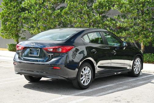 2016 Mazda Mazda3 i Sport