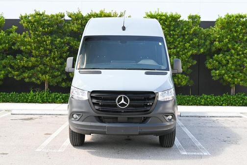 2023 Mercedes-Benz Sprinter 2500 Cargo 144 WB