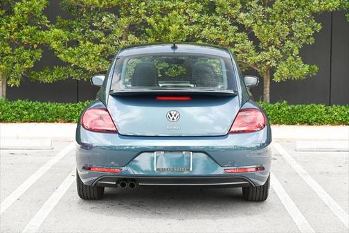 2018 Volkswagen Beetle 2.0T Coast