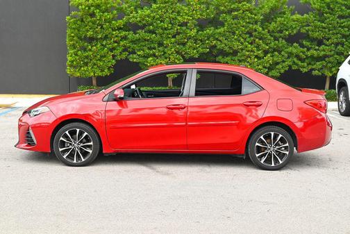 Barcelona Red Metallic 2018 Toyota Corolla XSE