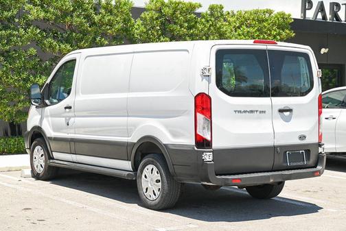 Oxford White 2016 Ford Transit-250 Base