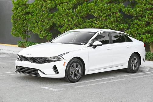 2022 Kia K5 LX