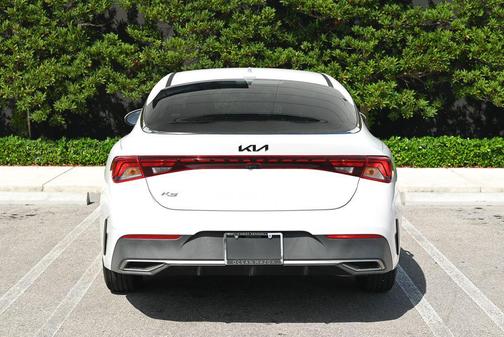 Glacial White Pearl 2022 Kia K5 LX