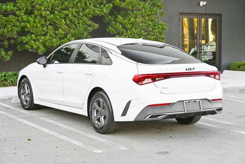 2022 Kia K5 LX