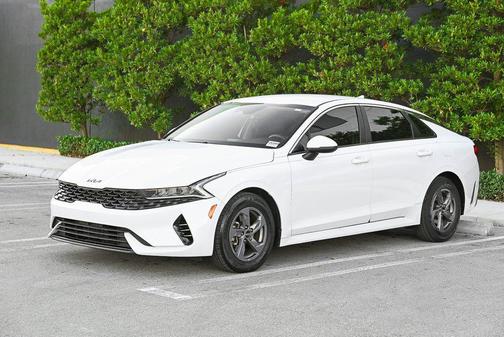 2022 Kia K5 LX