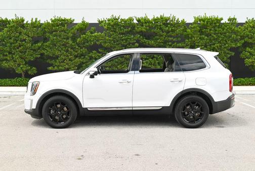 Glacial White Pearl 2021 Kia Telluride EX