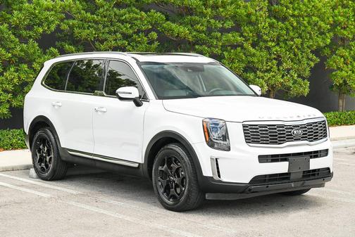 Glacial White Pearl 2021 Kia Telluride EX