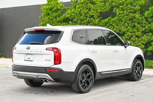 Glacial White Pearl 2021 Kia Telluride EX