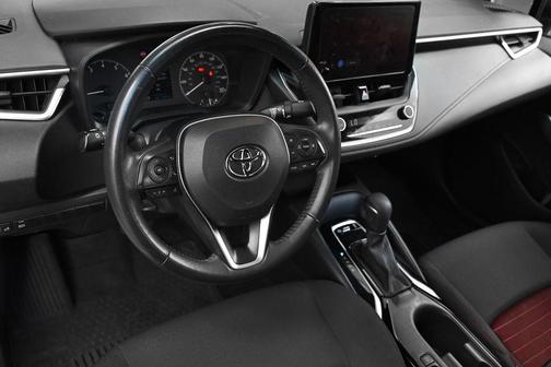 Pearl 2023 Toyota Corolla SE
