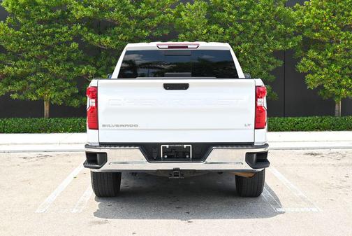 Summit White 2021 Chevrolet Silverado 1500 LT